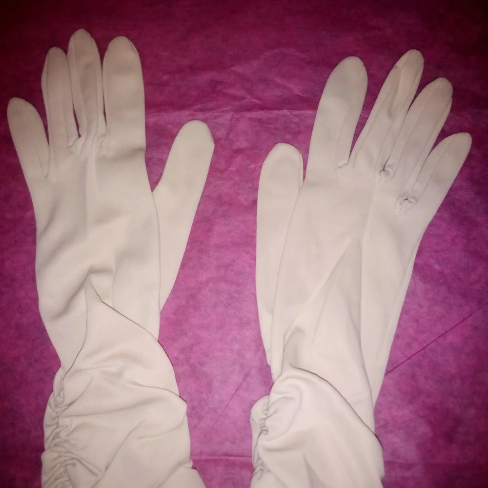 Vintage Van Raalte Ladies Long Stylish Nylon Gloves Size 6 1/2